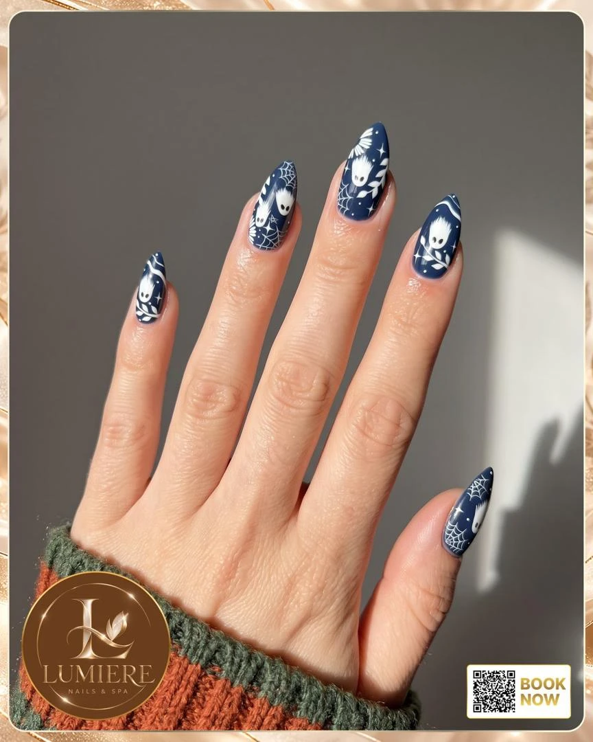 Halloween nail art